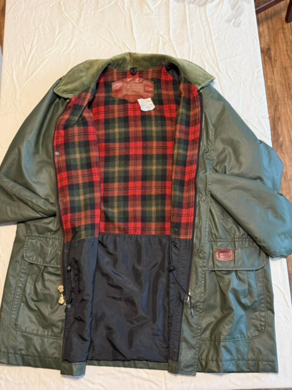 Woolrich Vintage Mens XL Waxed Cotton Barn Jacket Green Corduroy Collar USA